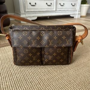 ‼️SOLD‼️ Authentic Louis Vuitton Viva-Cite GM Monigram Canvas